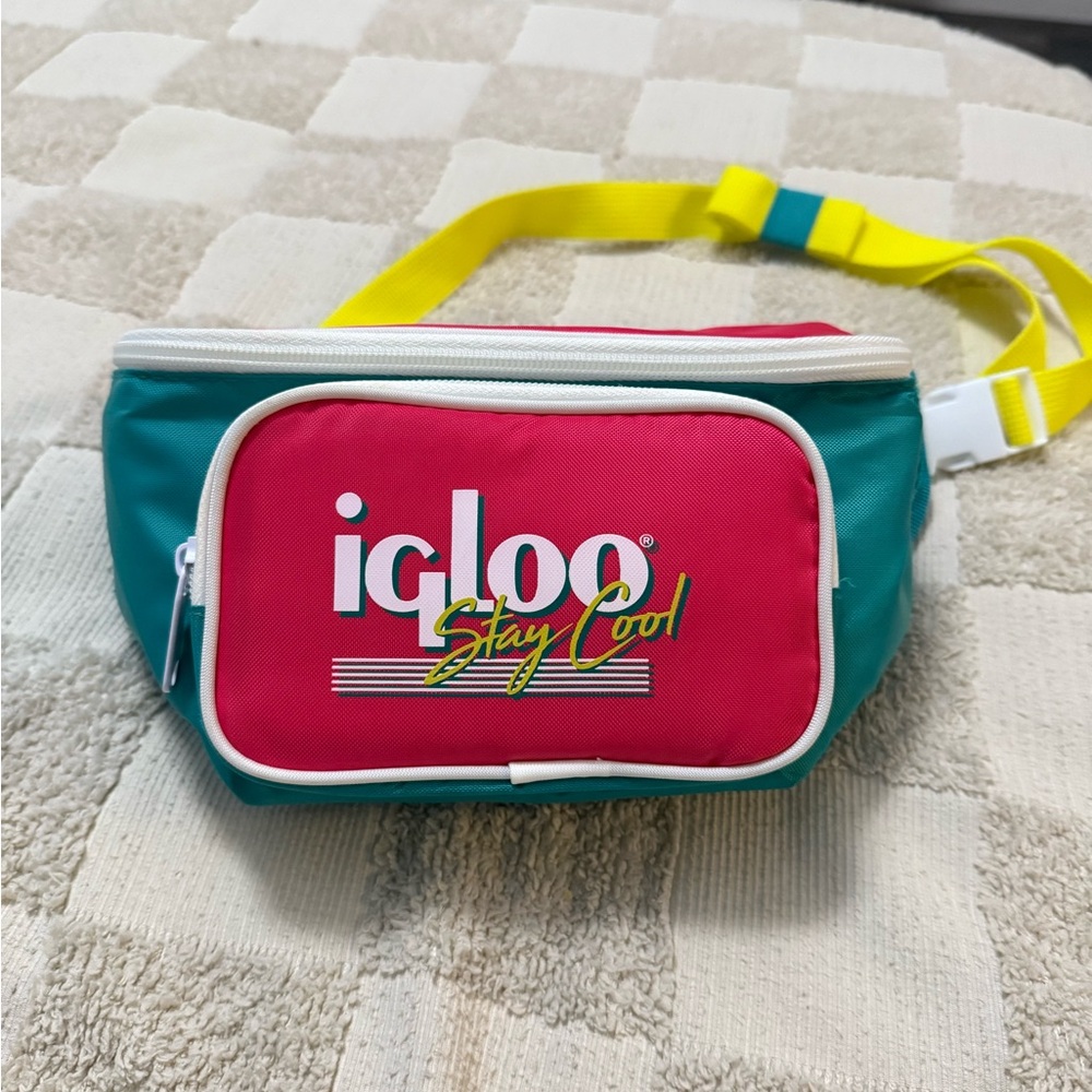 Igloo Cooler Retro Belt Bag